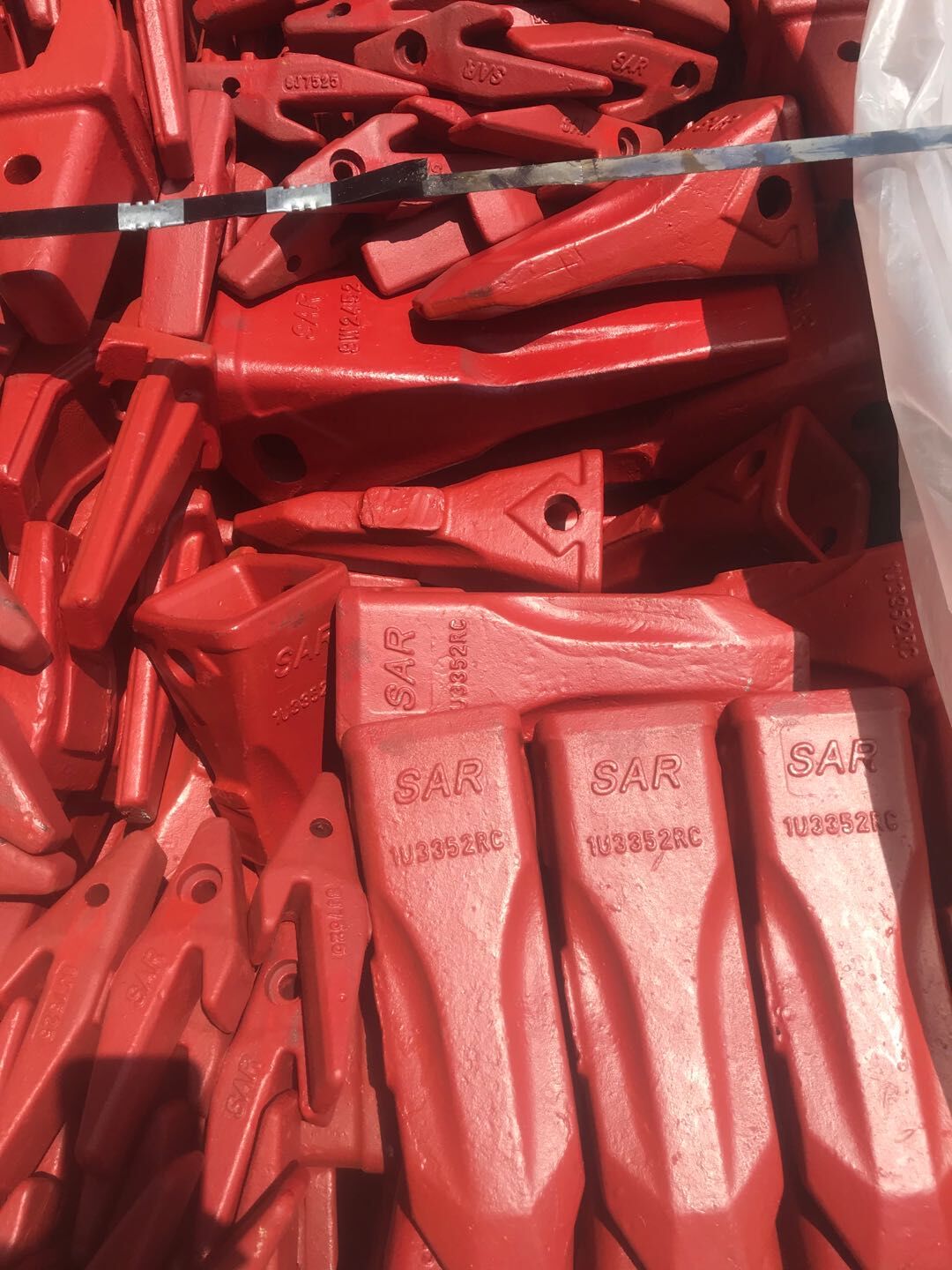 J250 Caterpillar Casting Excavator Cat 312 Cat bucket tiger teeth 1U3252TL