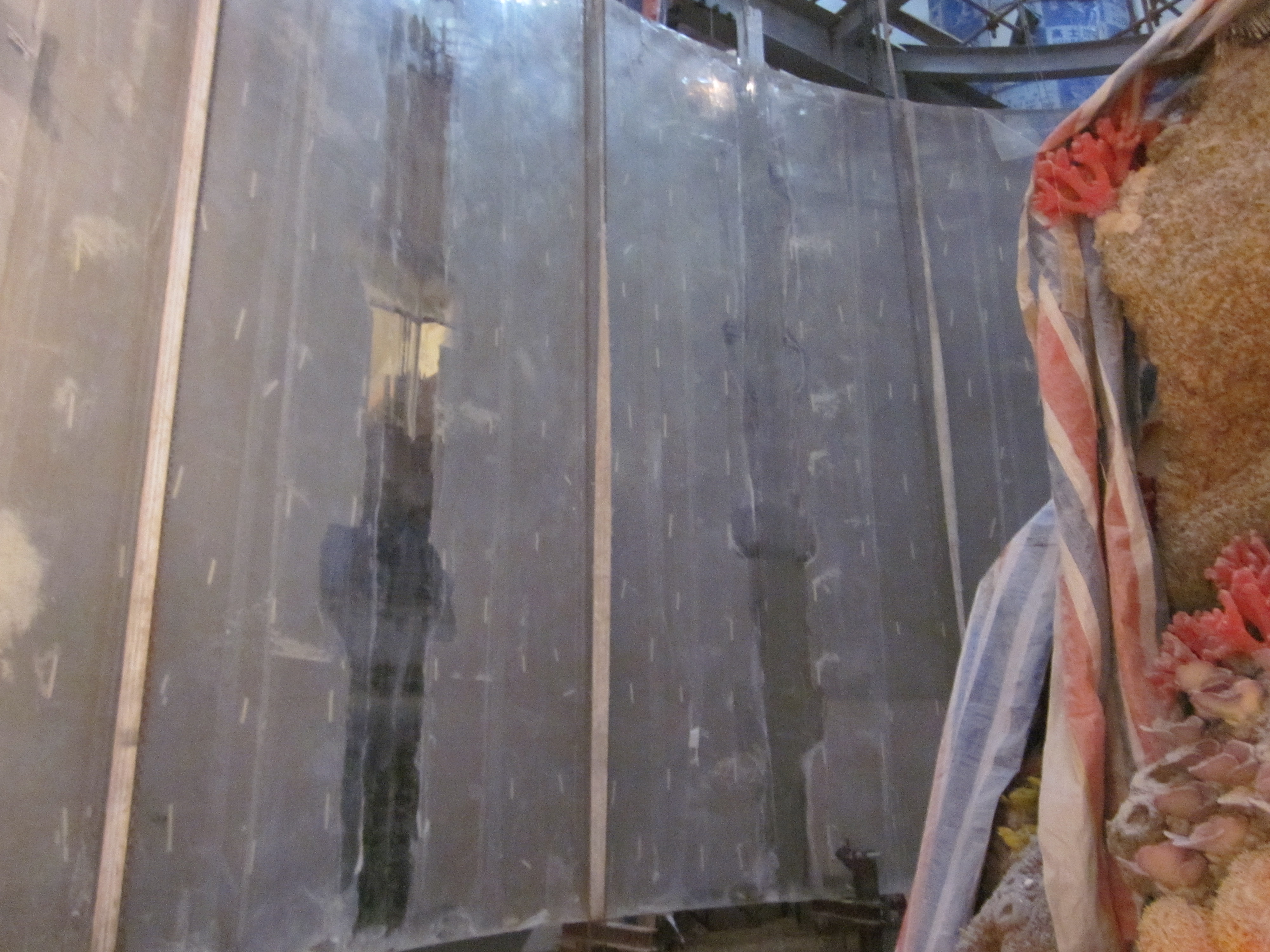 Ακρυλικό κυλινδρικό ενυδρείο - εγκατάσταση