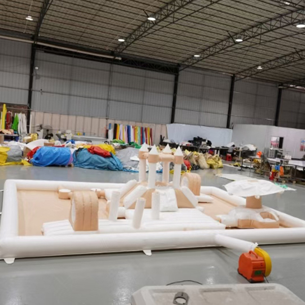 Set Combo Taman Bermain Kastil Balita Tiup Putih dengan Pengaturan Soft Play Terowongan Kursi Geser untuk Gudang Kutipan