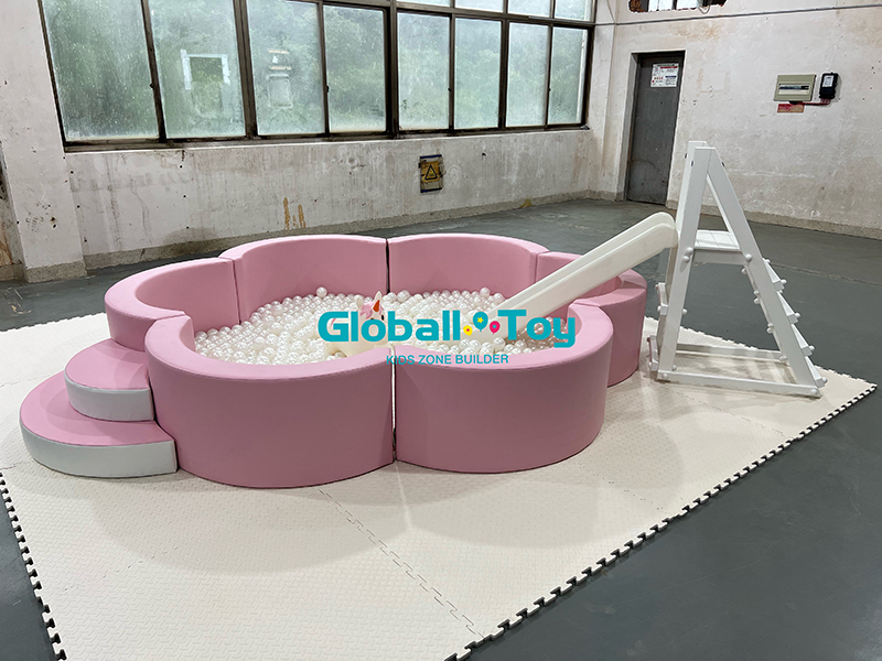 Peralatan Soft Play yang Disesuaikan untuk Pesta Anak