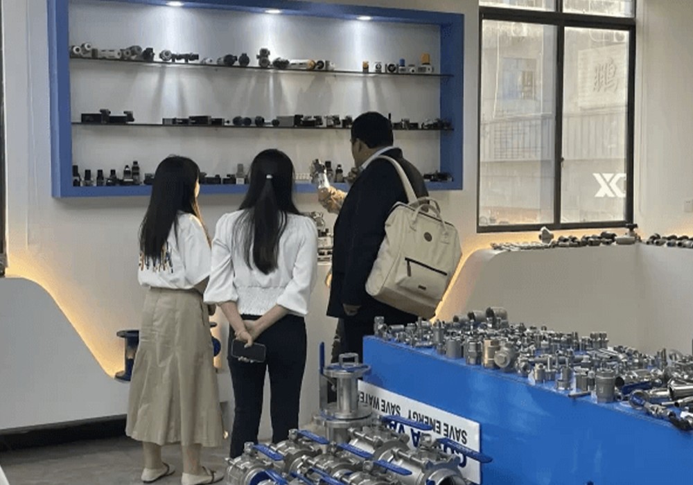 Cliente indiano visita a COVNA para explorar a inova&ccedil;&atilde;o e a sustentabilidade das v&aacute;lvulas inteligentes