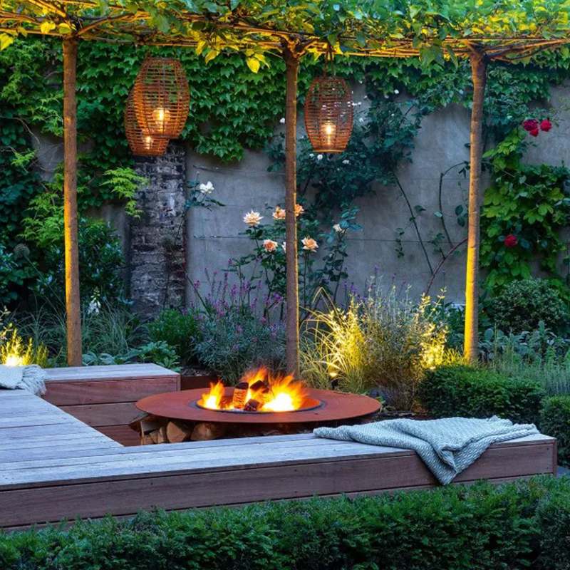 custom&nbsp;fire pits