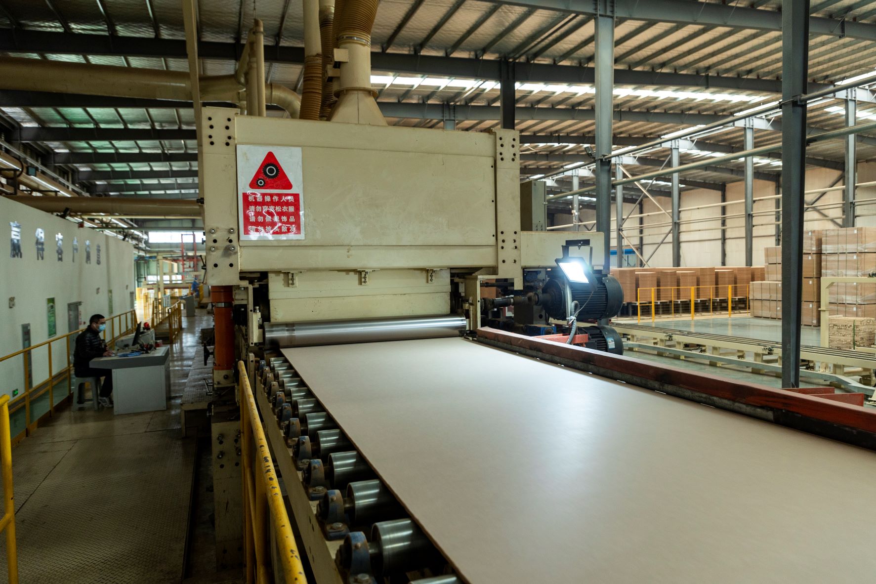 M&aacute;quina formadora de esteira mec&acirc;nica