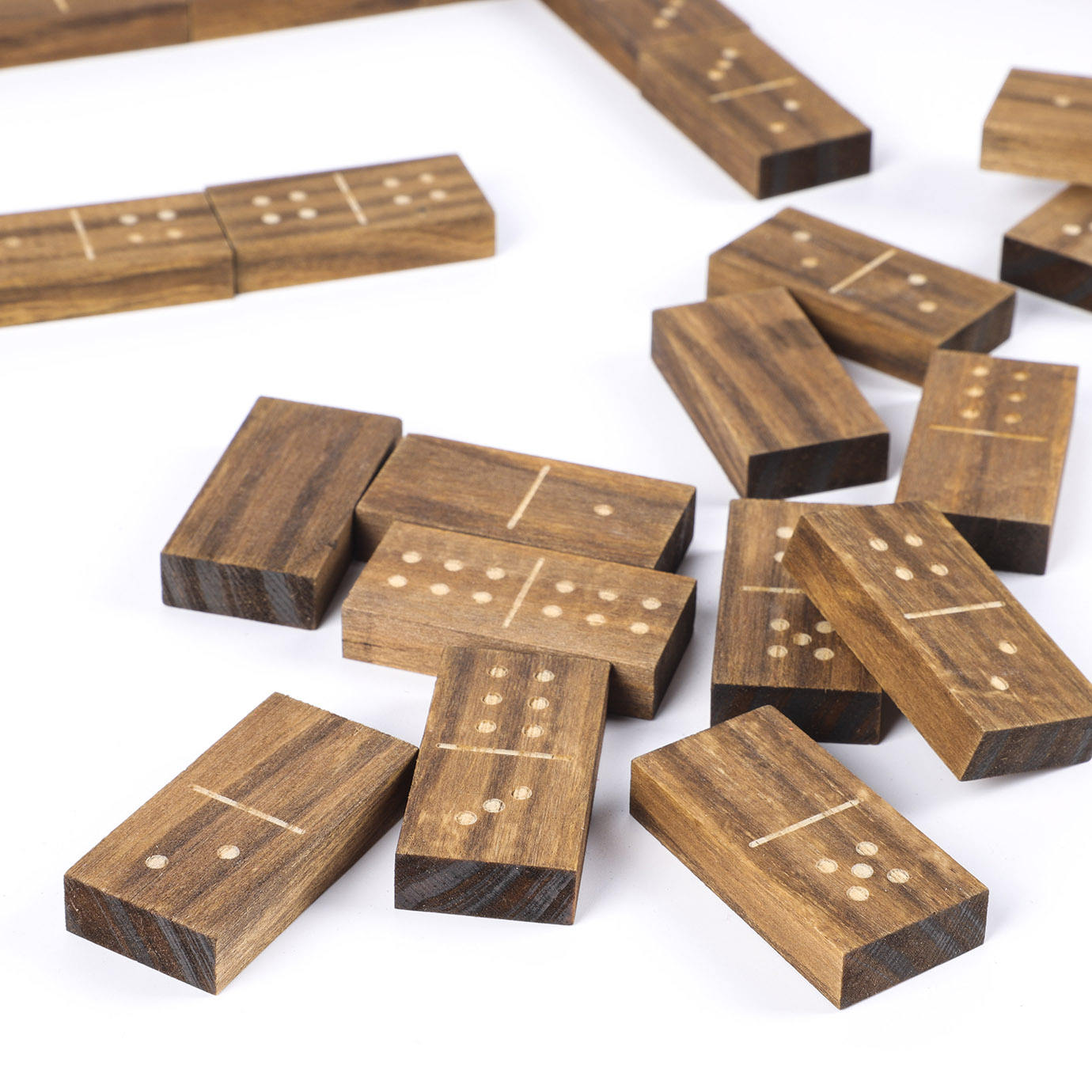  3 Wooden Board Games in 1 Set Education Toy Toe-Coffee Table Decor Wholesale Tic Tac Toe XO Peg Solitaire Double 6 Dominoes.