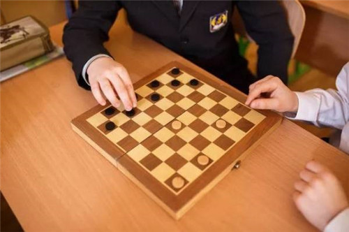 25-2-classic chess pieces