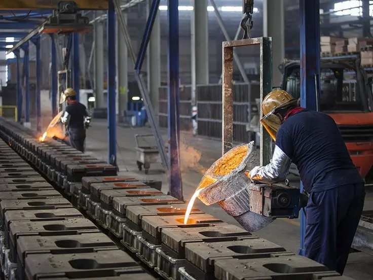 Processo di produzione di pentole in ghisa