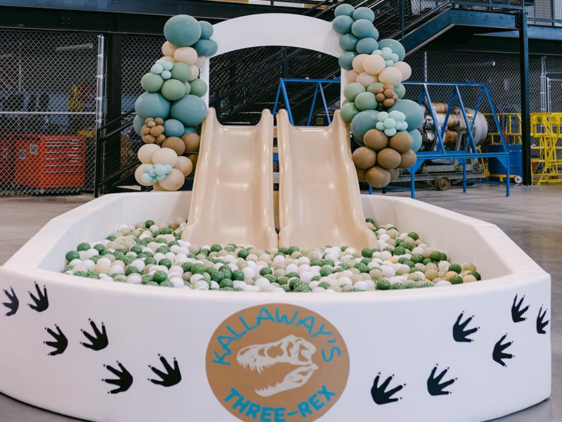 Set Kombo Lubang Bola Geser Ganda Permainan Lembut Tema Dinosaurus