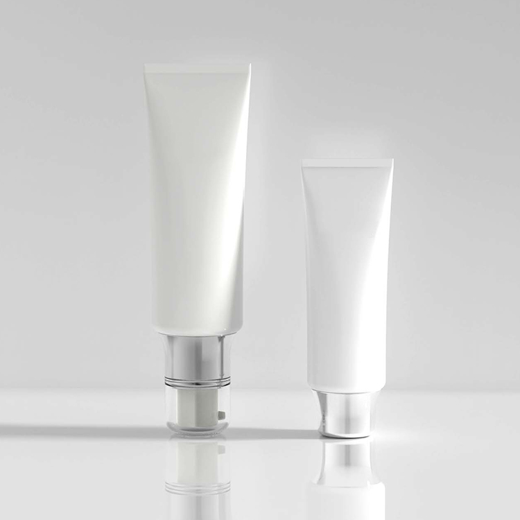 Tube de pompe sans air personnalisé de 20 ml 30 ml 40 ml 50 ml 100 ml Tube de BBcream en plastique cosmétique vide de luxe de qualité supérieure avec logo personnalisé