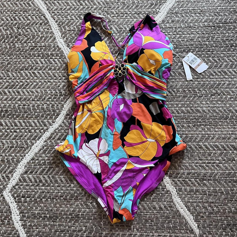 Trina Turk 수영복을 어디에서 구입하나요?