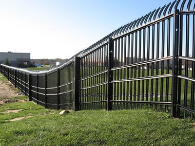 Palisade fence