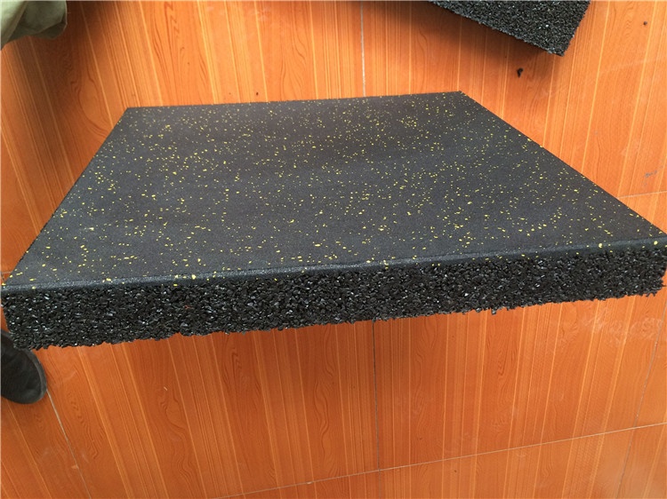 Rajoles de cautx&uacute; EPDM de grau professional