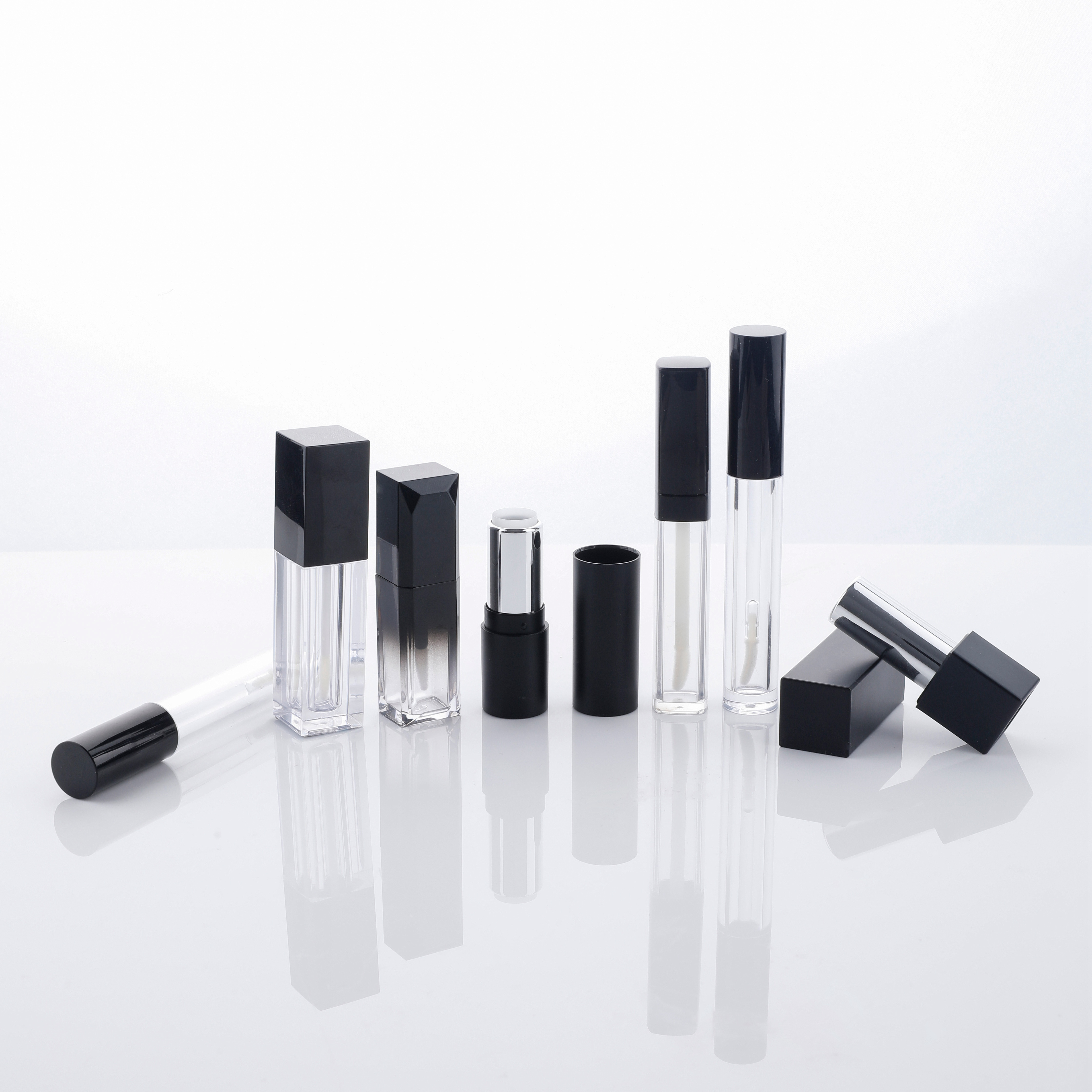 tubos de brillo de labios