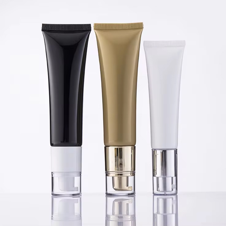 Tube de pompe sans air personnalisé de 20 ml 30 ml 40 ml 50 ml 100 ml Tube de BBcream en plastique cosmétique vide de luxe de qualité supérieure avec logo personnalisé