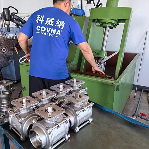 Usine de vanne papillon &agrave; double bride en Chine COVNA