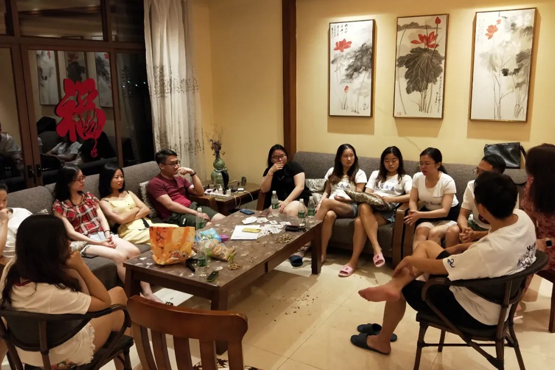 Late-night Discussion Late-Night-Diskussion