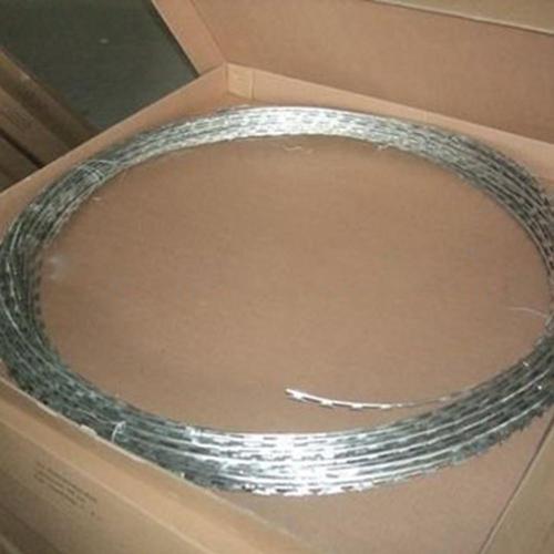 Bto 30 Galvanized 7.5cm X 15cm Razor Wire Fence