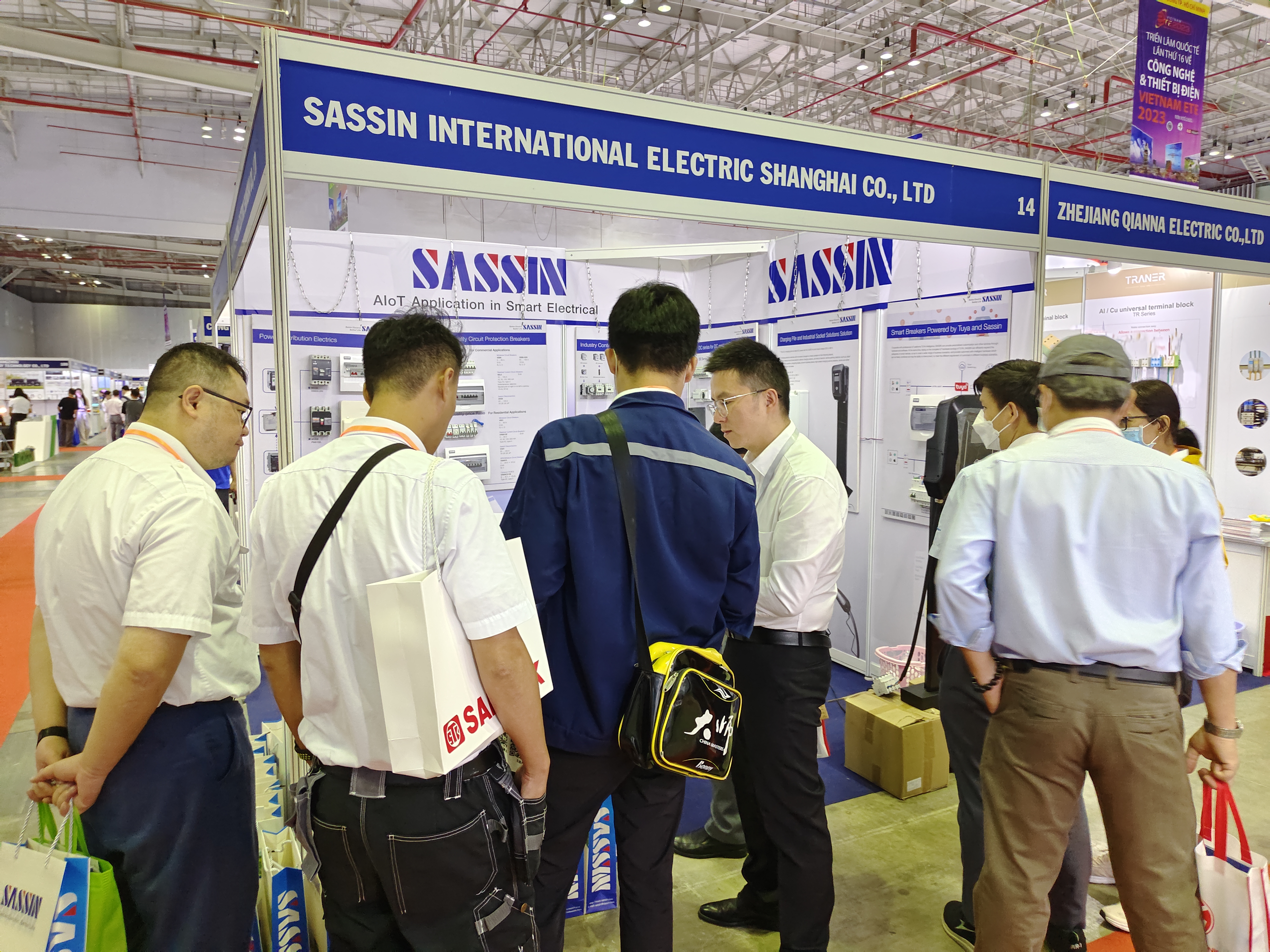 ef3b4715b1b10b0b467834ece54e568(1)