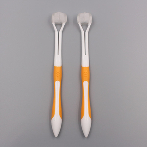 Pets Toothbrush with Replacable Plastic Bristles 