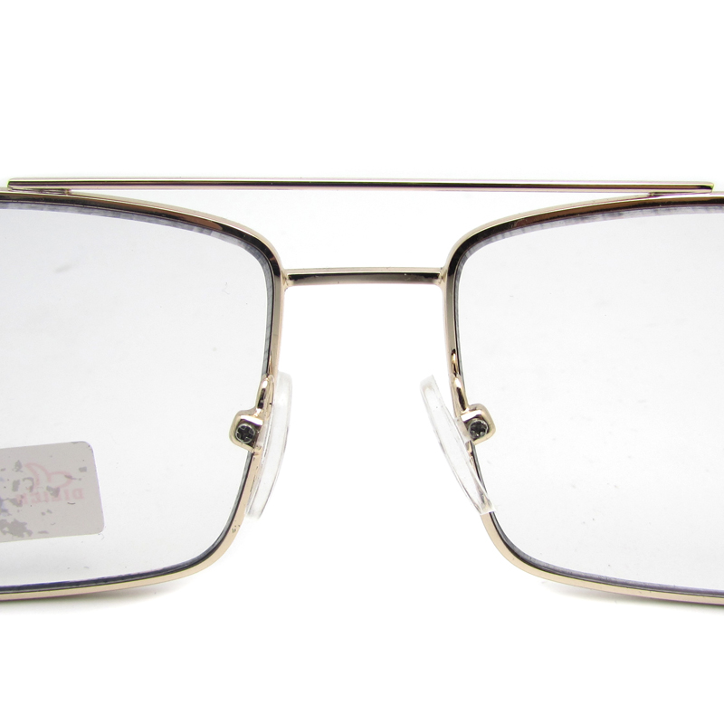 Photochromic bifocal reading glasses