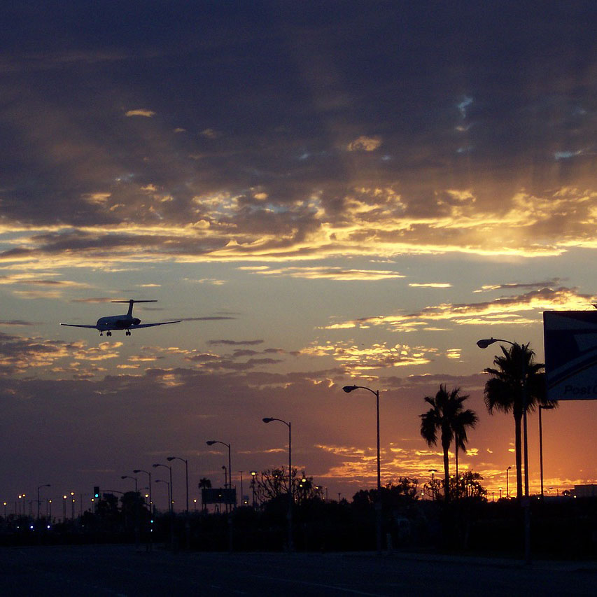 How Do LAX Airport Shuttles Work?