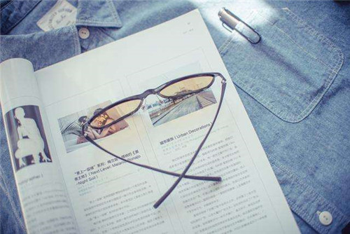 Best blue light blocking glasses