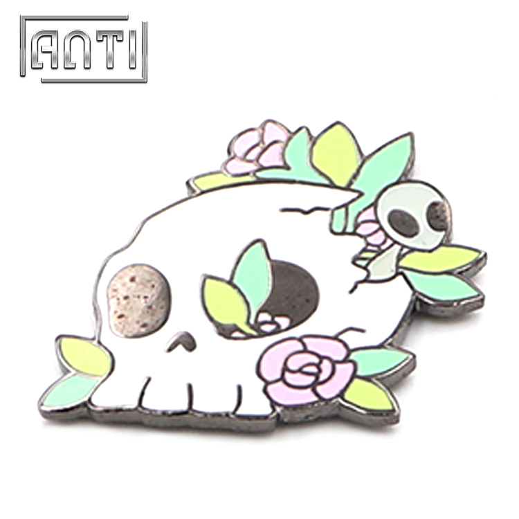 Customized Badge Skull Pins Enamel Novel Lapel Pins for Coat