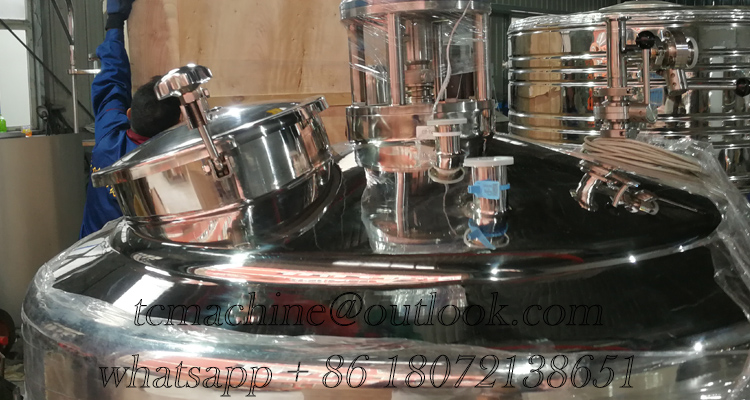 manway on milk pasteurizer