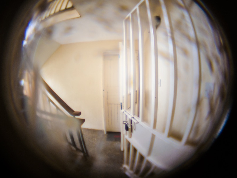 70-1-door peephole viewer