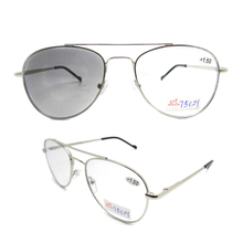 Bifocal photochromic reading glasses transition readers