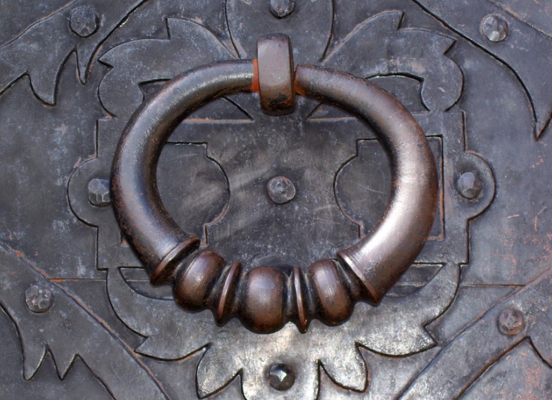 64-1-round door knocker