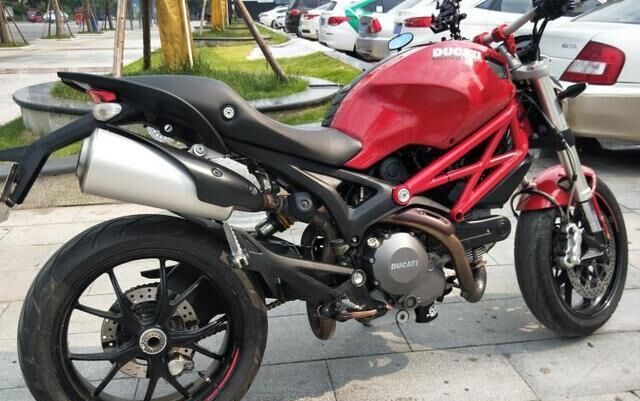 オートバイの7つのスイングアーム構造