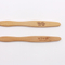 Brosse à dents en bambou à manche plat en forme de vague