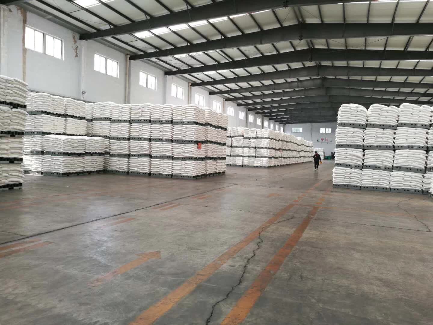  How does slag cement behave under the action of TEA and TIPA