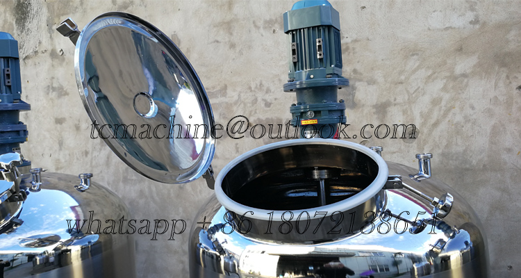 manway door on stainlee steel storage tank mixing tank