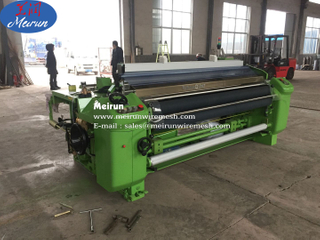 Water jet wire mesh weaving machine
