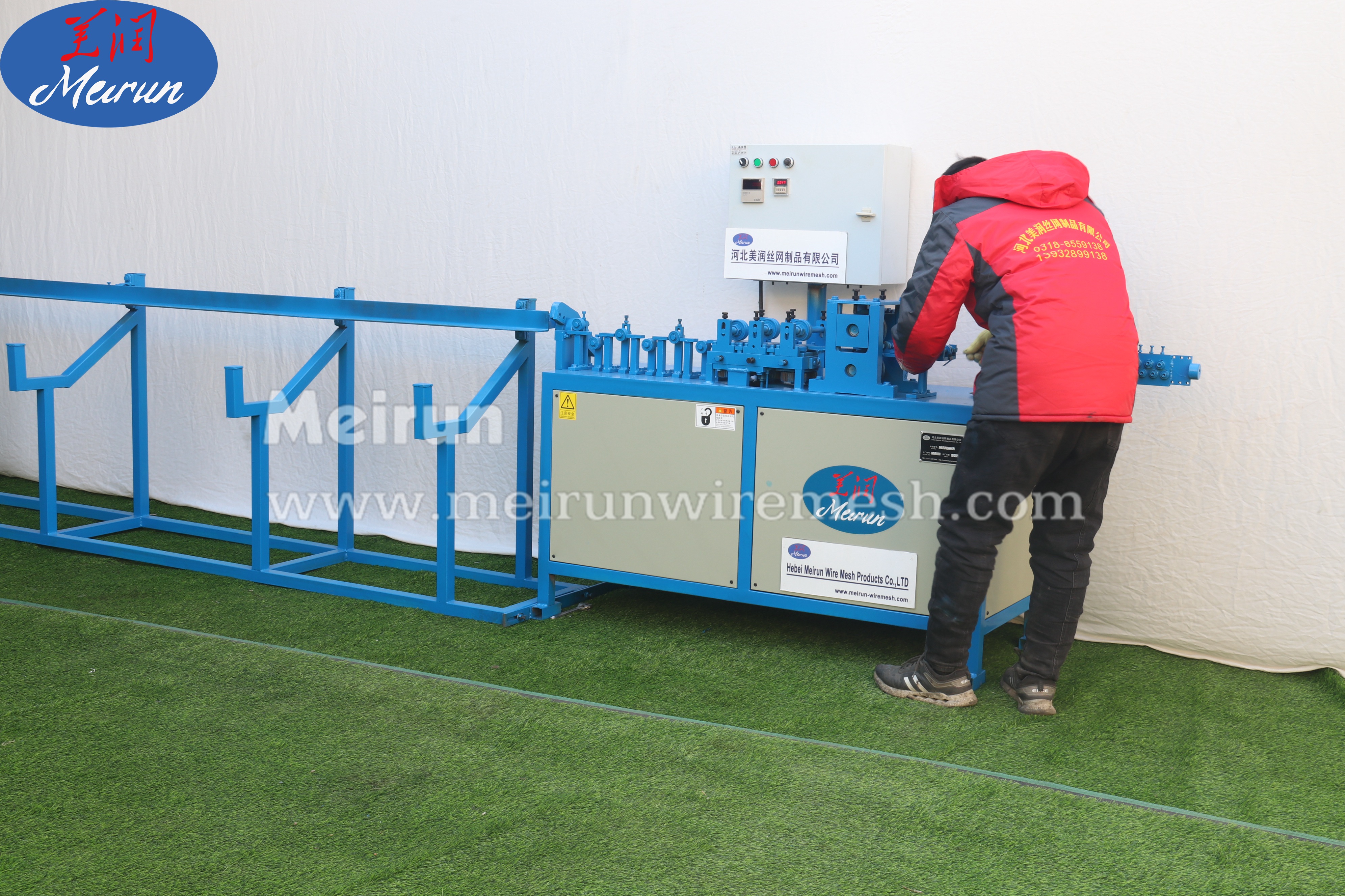 Made in China Razor Barbed Wire Fence Welded Making Machine 