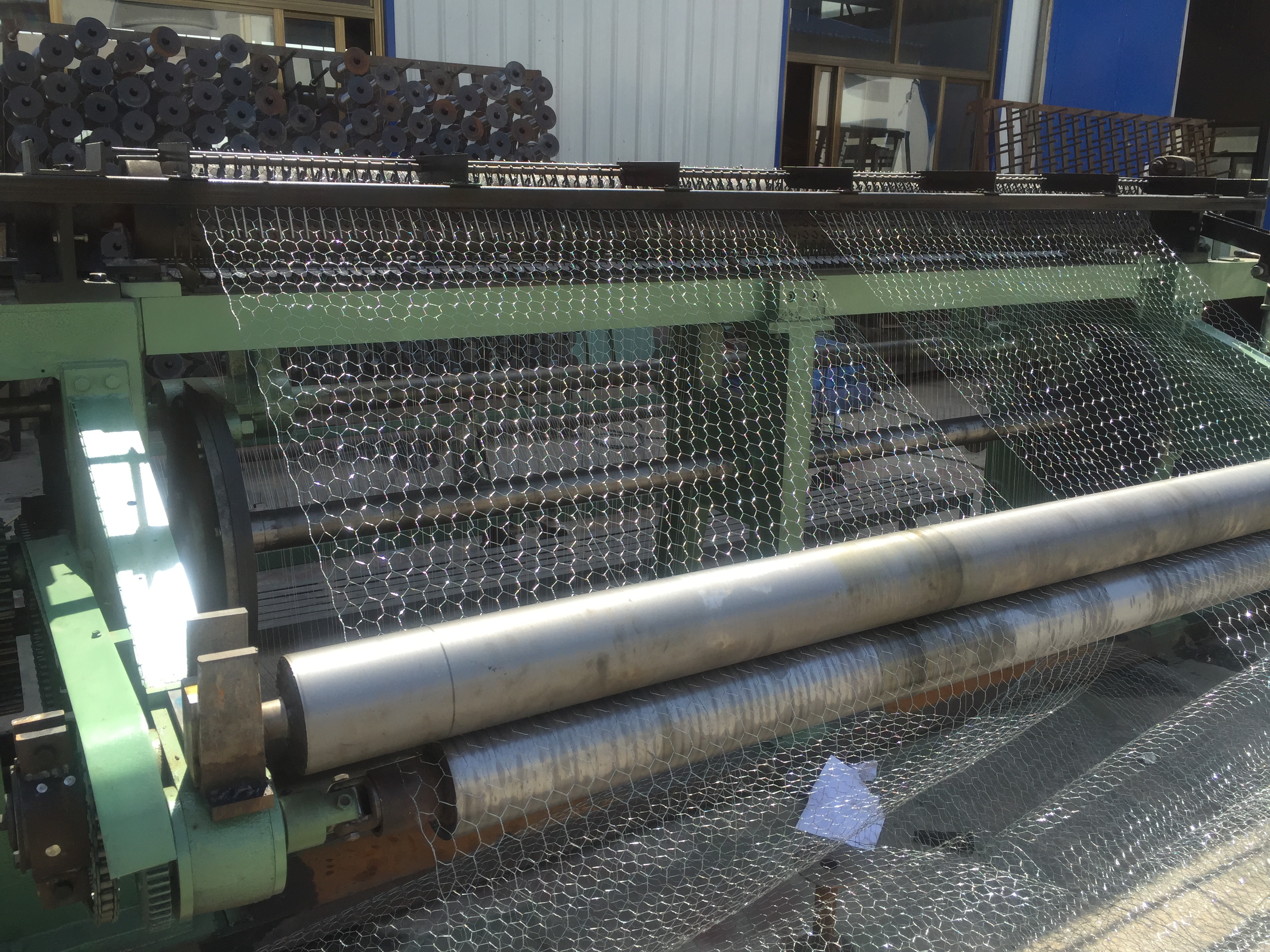 High Quality Competitive Price Hexagonal Wire Mesh Knitting Machine Gabion Box Making Machine