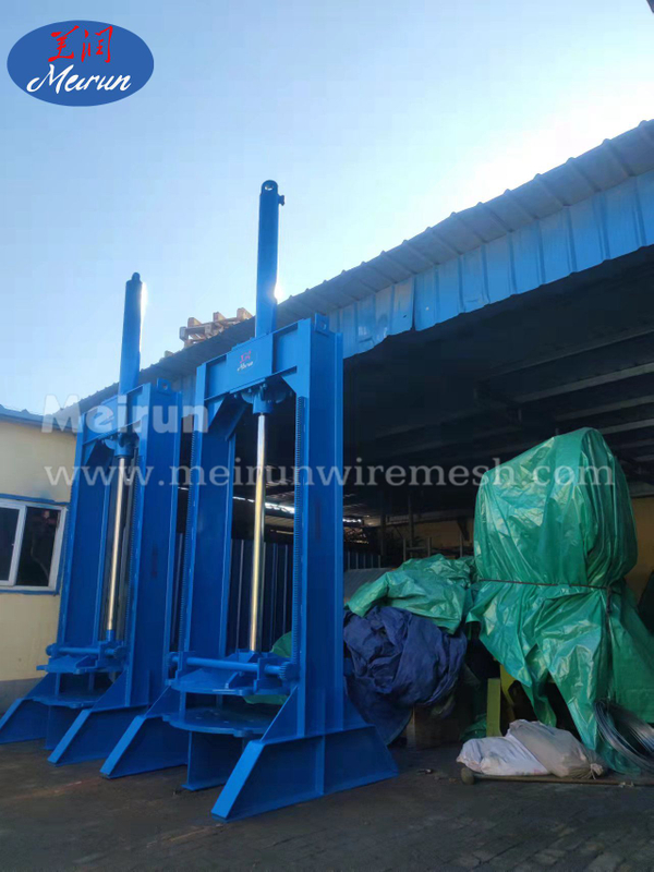 Razor Barbed Wire Fence Coiling And Roller Making Machine