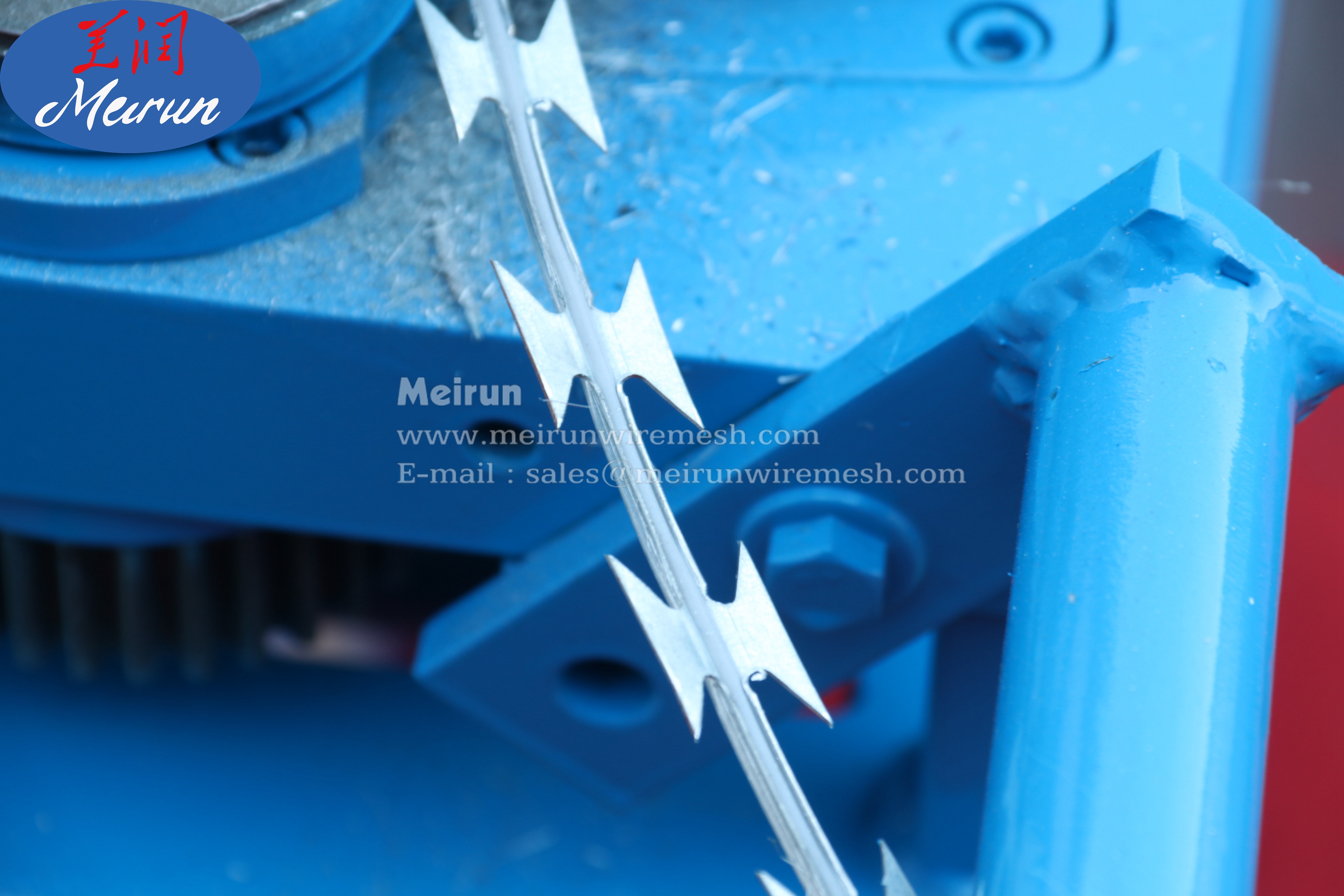 Razor Barbed Wire Fence Barrier Making Machine