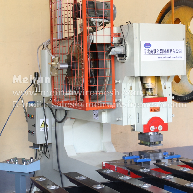  Perforated Metal Mesh Punching Hole Machine