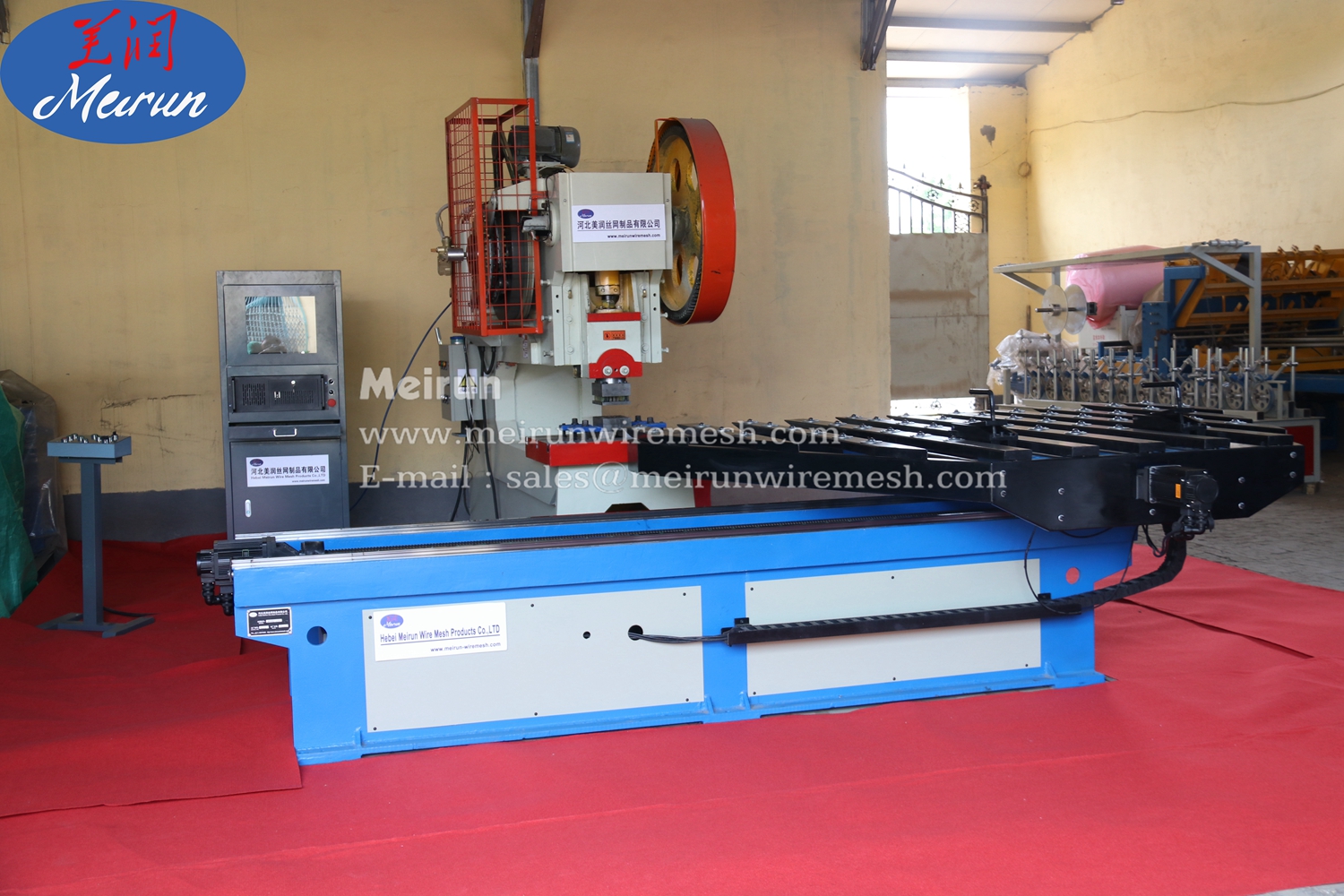 Perforated Metal Mesh Machine / Punching Hole Metal Machine