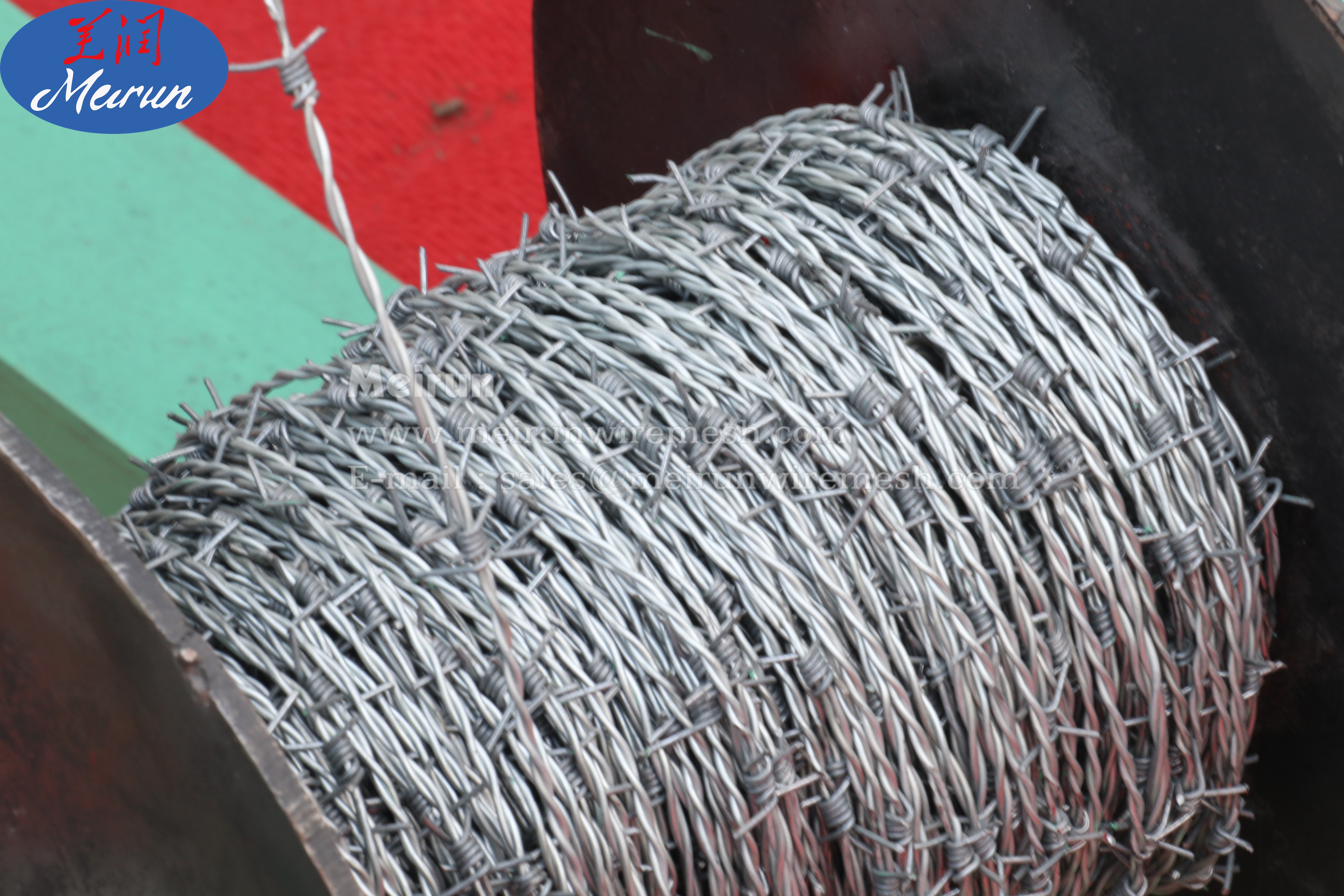 Automatic Barbed Wire Making Machine Factory Price 