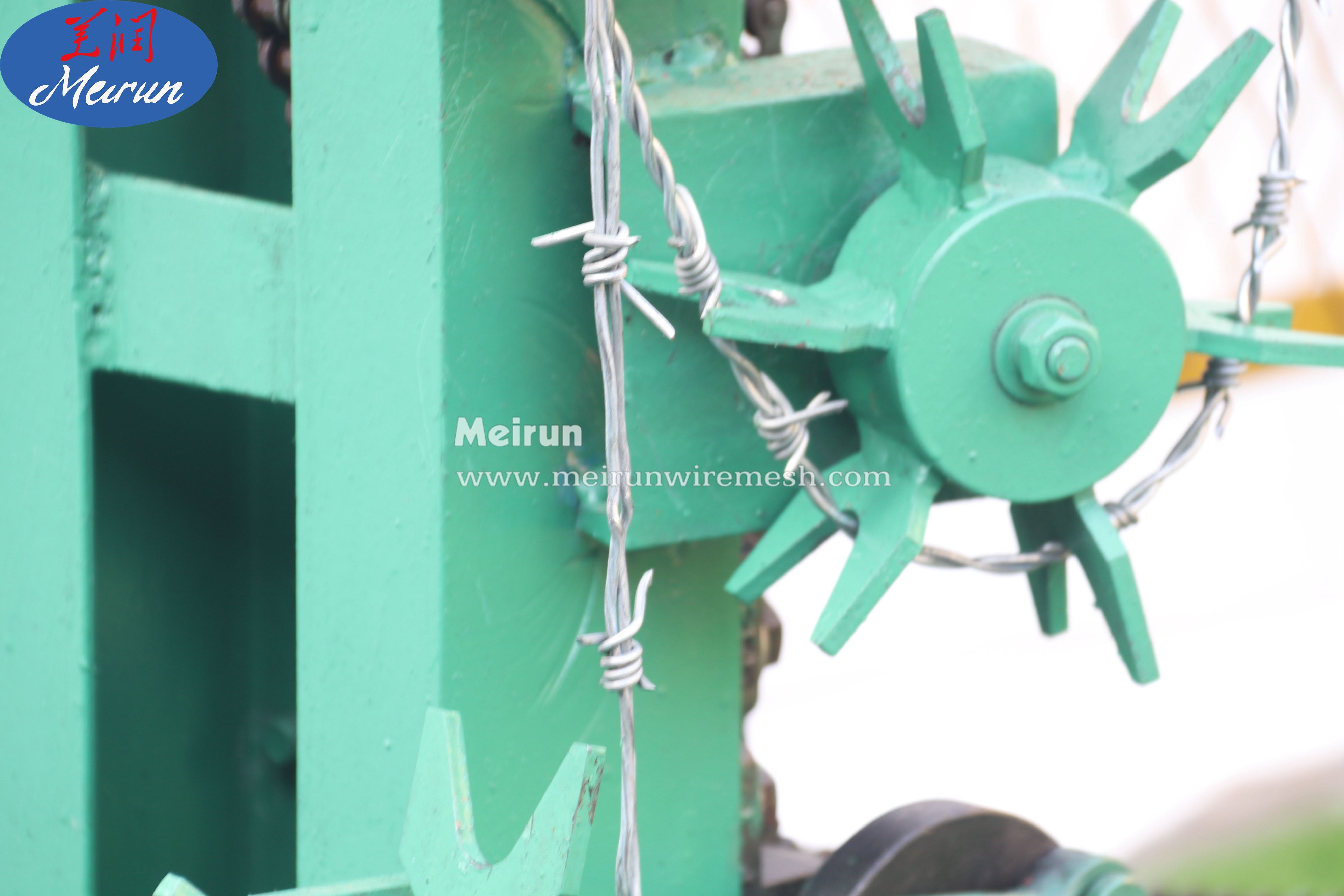 Factory Direct Single And Double Strand Barbed Wire Making Machine