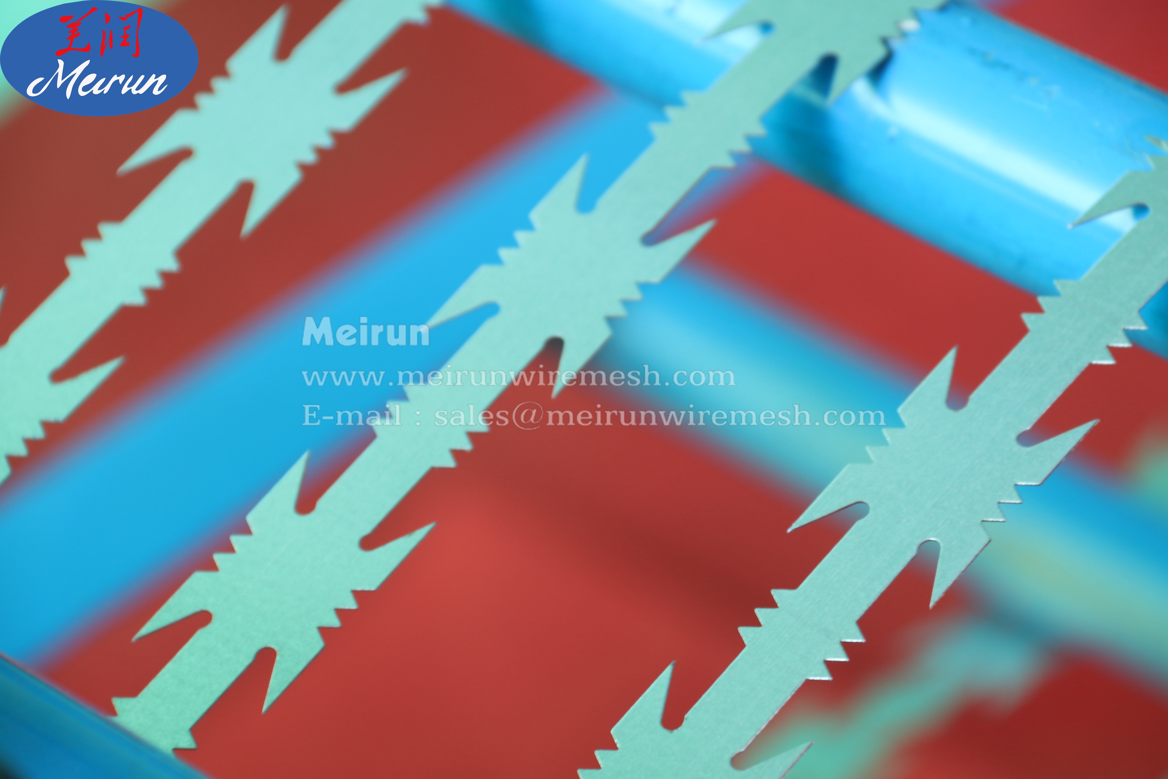 Razor making machine 