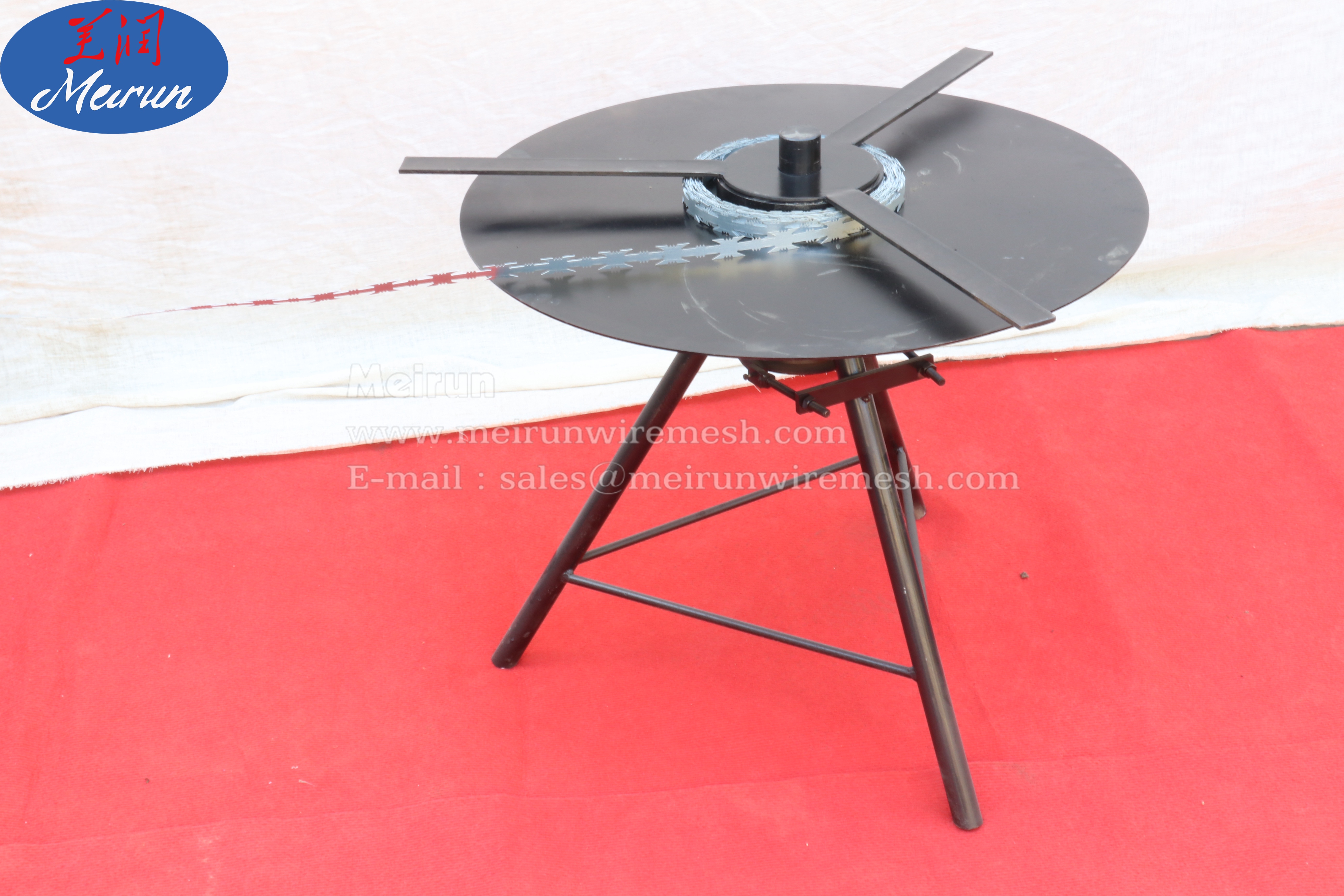 Concertina Razor Barbed Wire Fence Making Machine