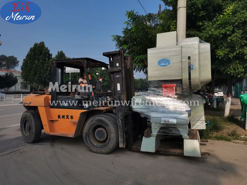 China Manufacturer Razor Barbed Wire Mesh Making Machine with Good Quality 