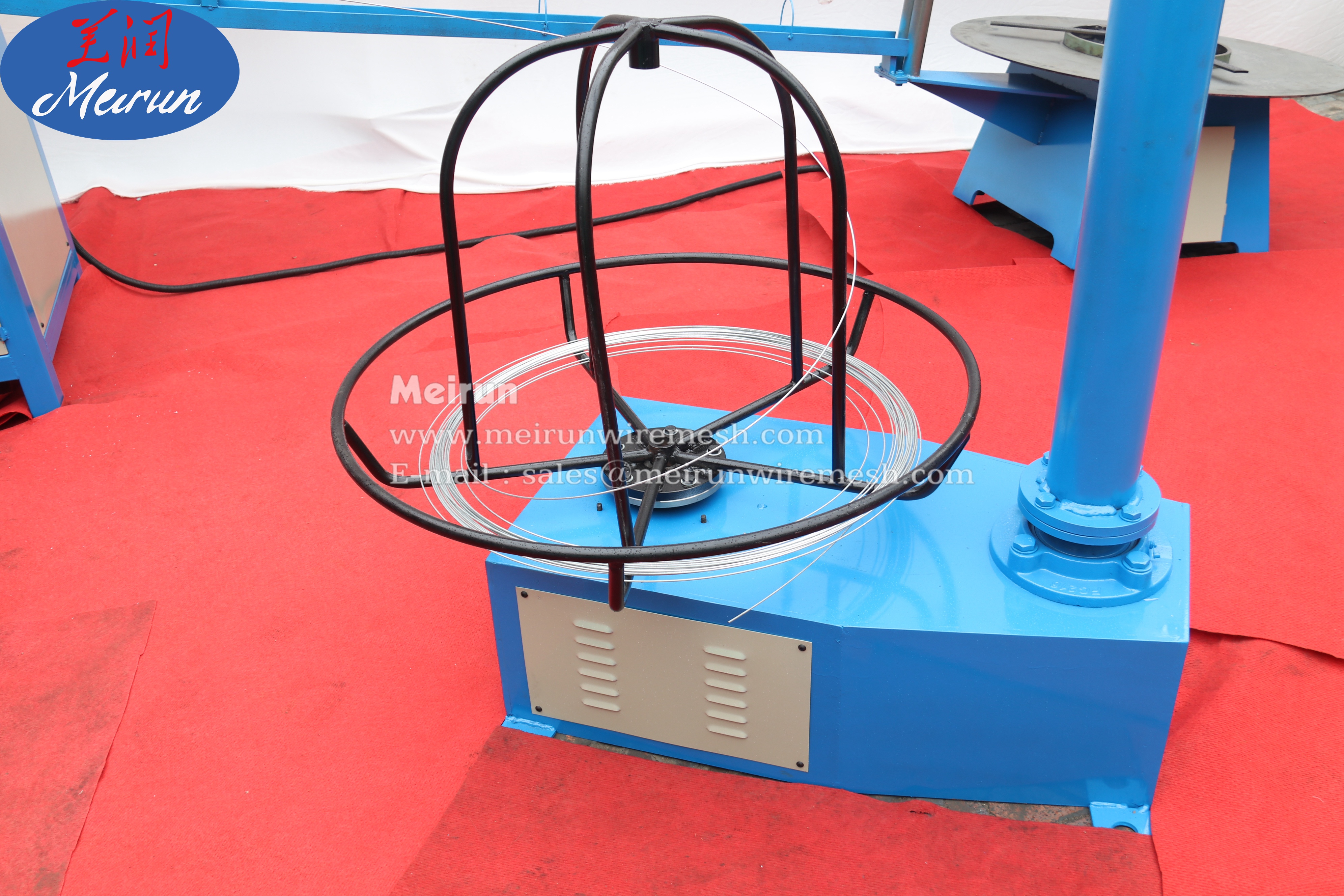  Razor Barbed Coiling Wire Machine And Forming Machine Produce Line 
