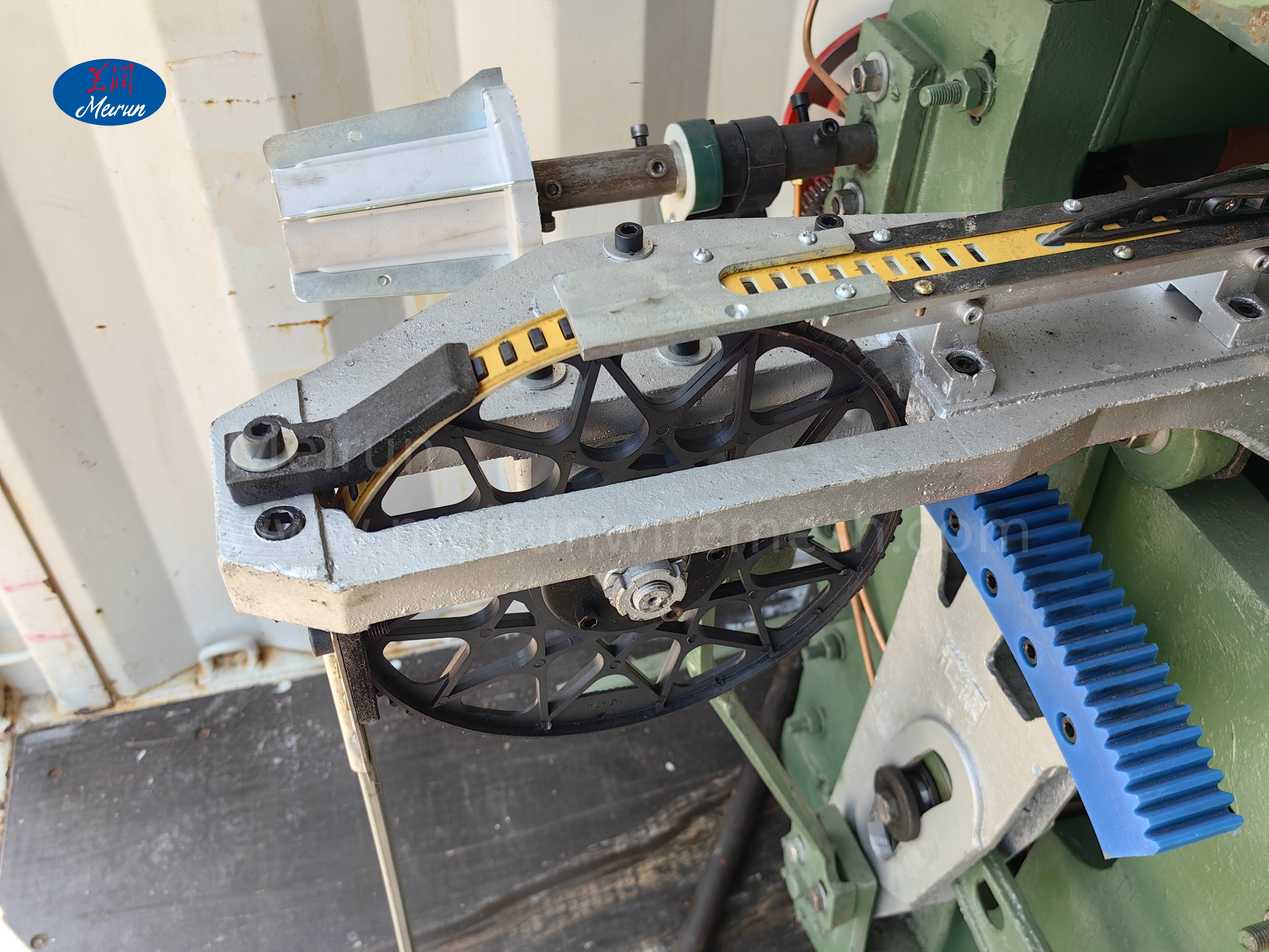 2M Width Fiberglass Wire Mesh Weaving Machine Factory 
