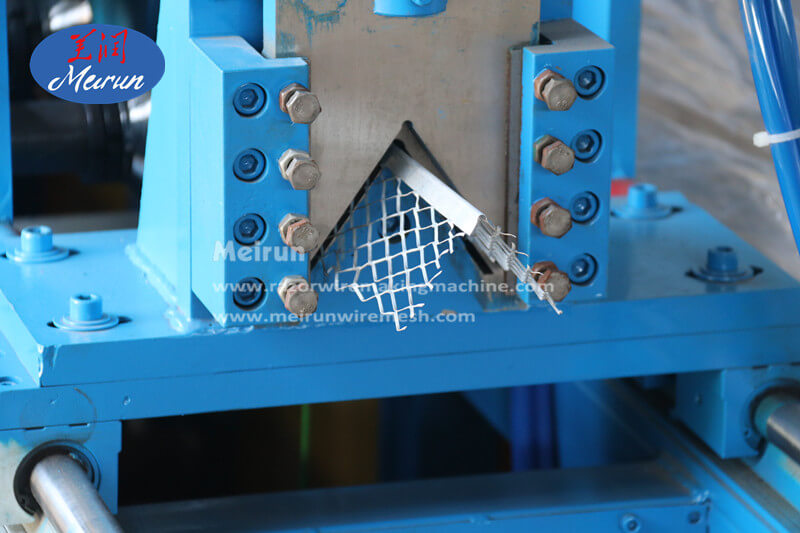 Expanded Metal Mesh Making Machinery