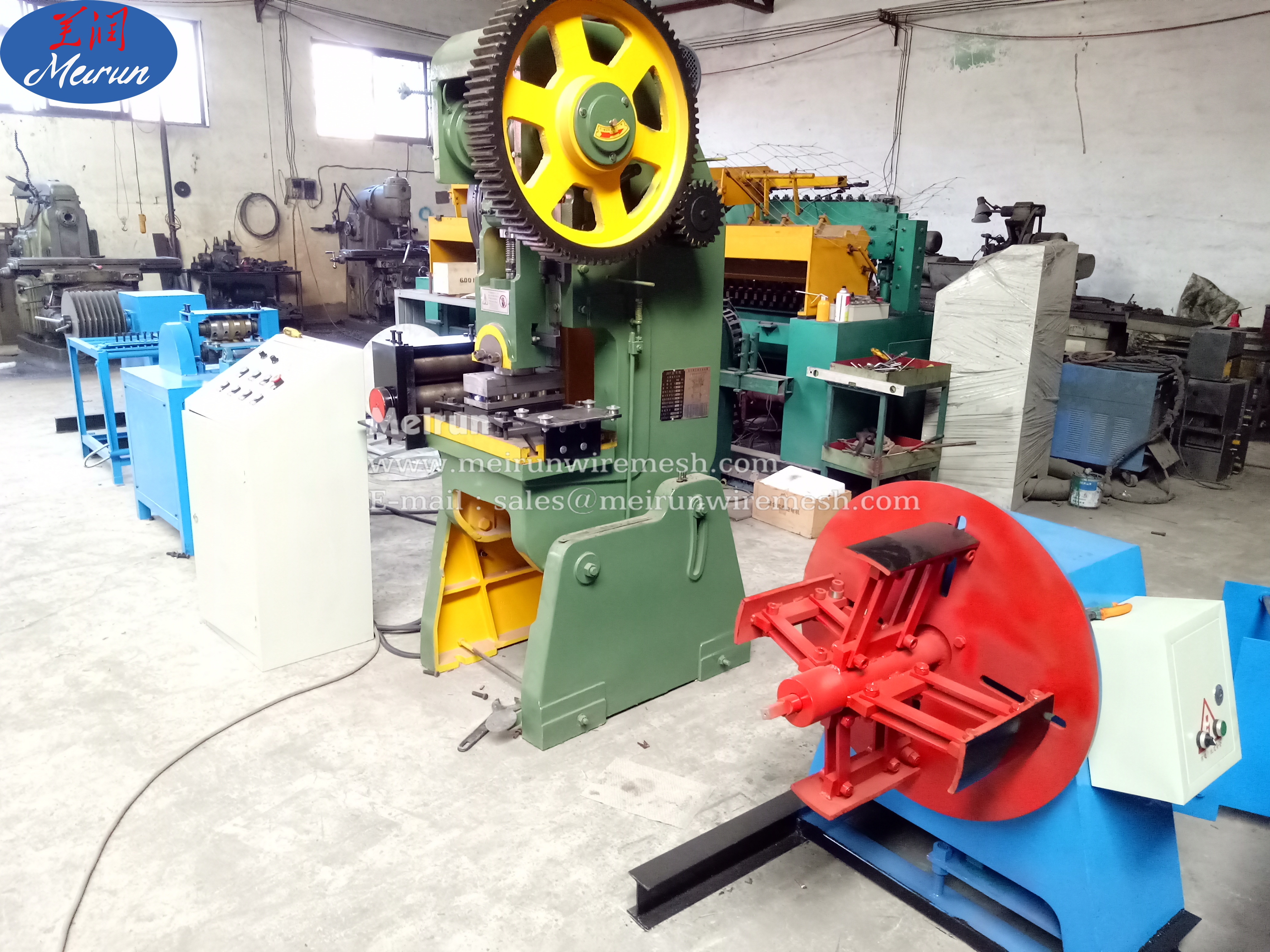 Full Automatic Metal Sheet Perforating Machine Made by Professional Manufacture